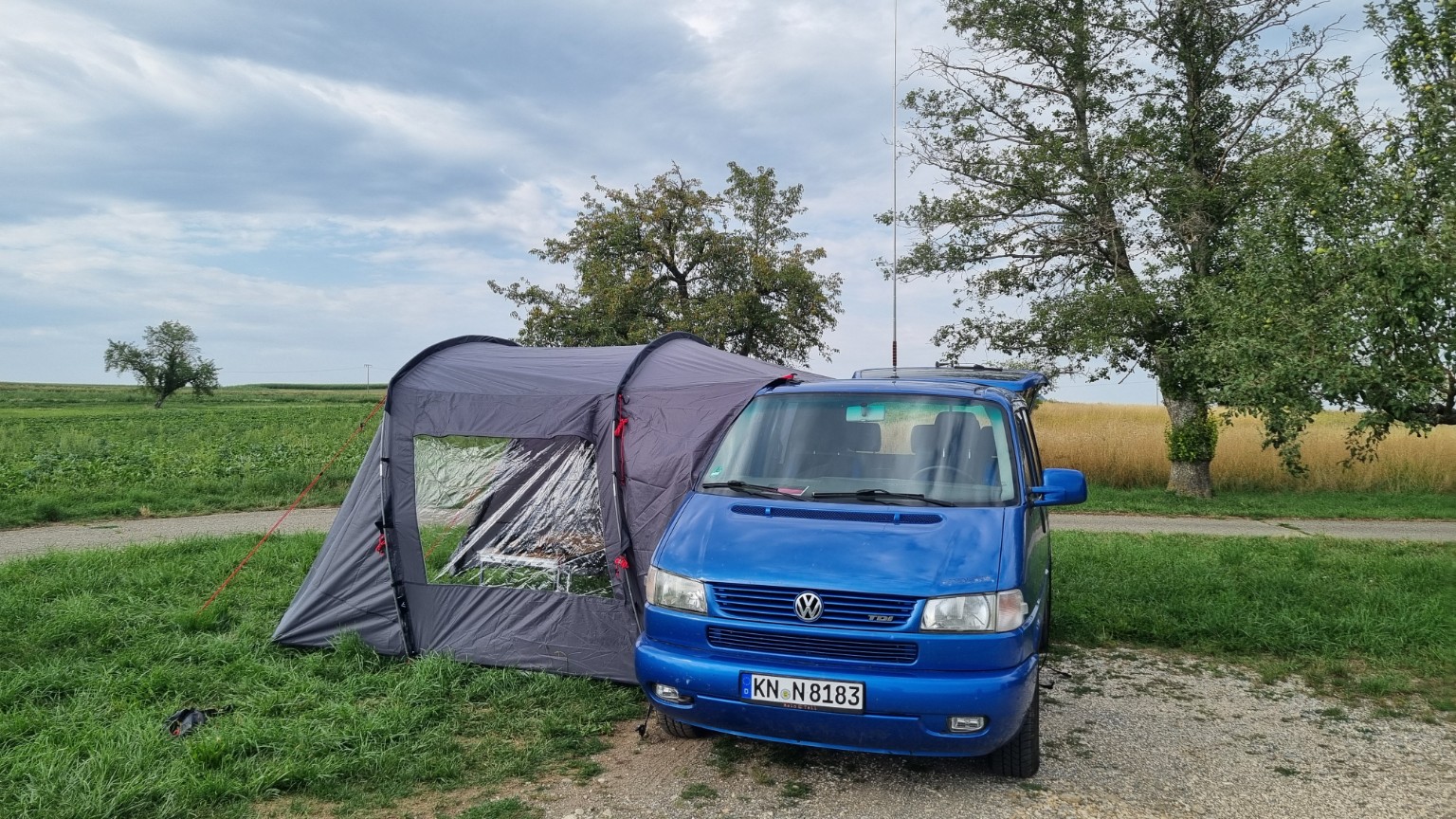 VW T4 Atlantis mit Vorzelt