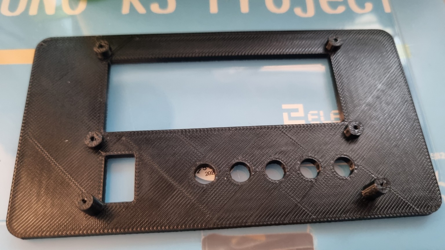 LCD probeweise auf der Rückseite der Frontplatte der T4 Standheizungssteuerung